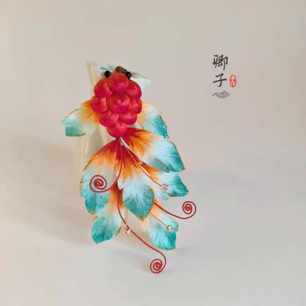 手工绒花 锦鲤绒花可做胸针  发簪