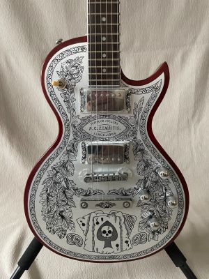 Metal Front Series MFG-AC-22 Aces Eights Natural Electric Guitar Red