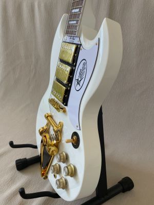 Double Cut High-Gloss  White SG Electric Guitar Large Tremolo Bridge Gold Hardware