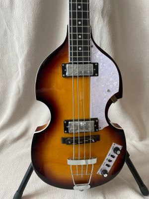 Custom BB2 4-strings Electric Bass Guitar Chrome Hardware Flamed Maple Top Sunburst